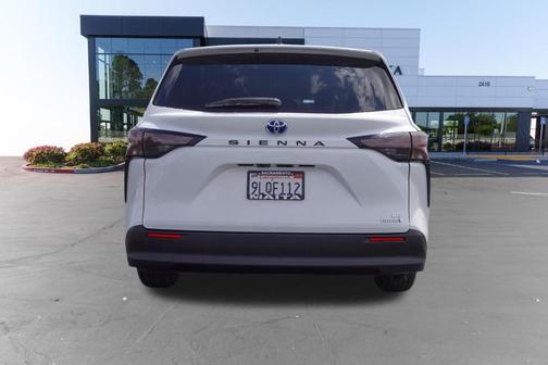 Ice 2024 Toyota Sienna LE