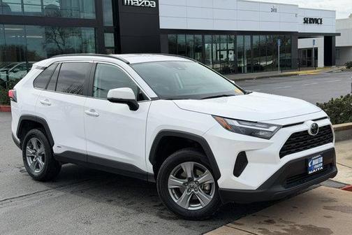 2025 Toyota RAV4 Hybrid XLE