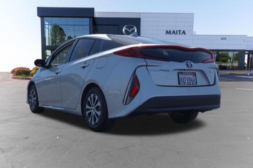 Classic Silver Metallic 2022 Toyota Prius Prime XLE