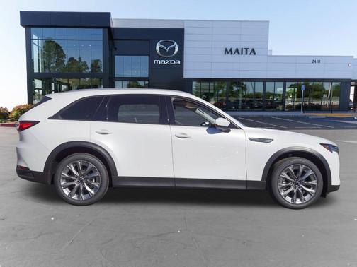 Rhodium White Premium 2026 Mazda CX-90 3.3 Turbo Preferred