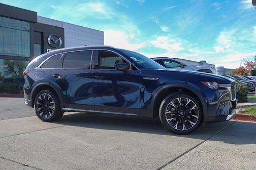 2024 Mazda CX-90 PHEV Premium