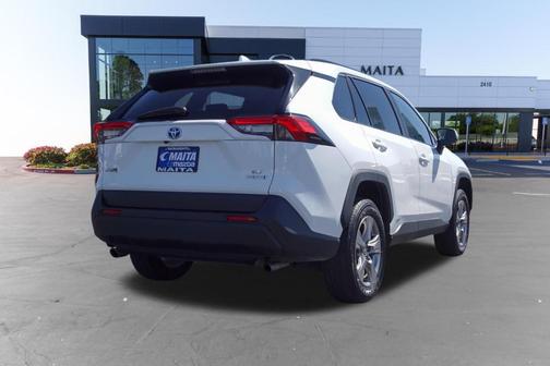 Ice 2024 Toyota RAV4 Hybrid LE