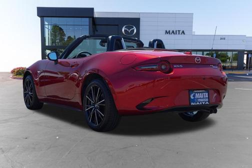 Soul Red Crystal Metallic 2026 Mazda MX-5 Miata Grand Touring