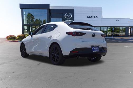 Snowflake White Pearl 2026 Mazda Mazda3 FWD w/Premium Package