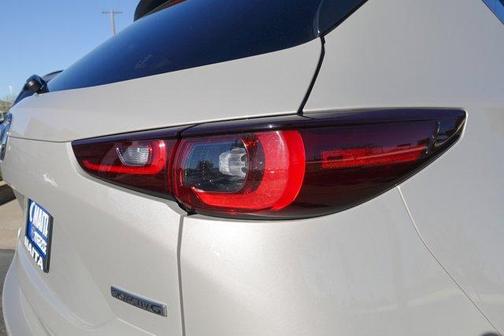 Platinum 2025 Mazda CX-5 2.5 S Preferred Package