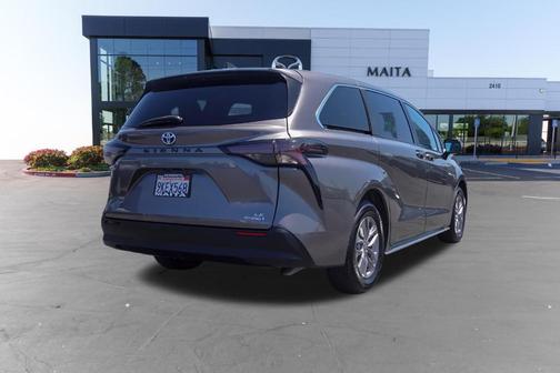 Predawn Gray Mica 2024 Toyota Sienna LE