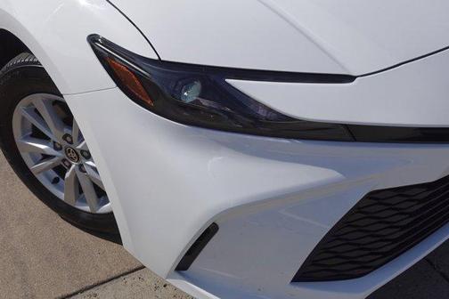 Ice 2026 Toyota Camry LE