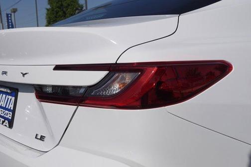 Ice 2026 Toyota Camry LE