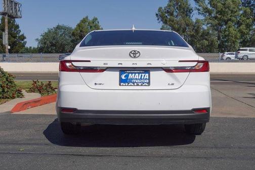 Ice 2025 Toyota Camry LE