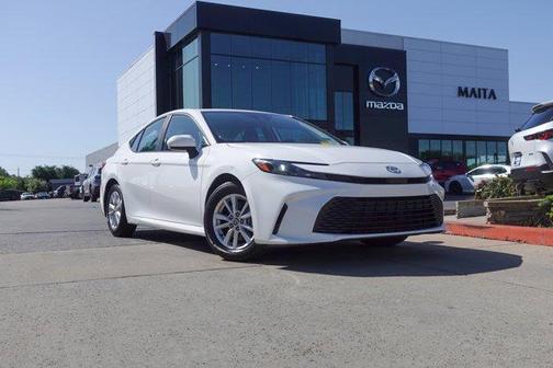 Ice 2025 Toyota Camry LE