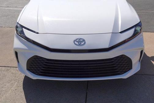 Ice 2025 Toyota Camry LE