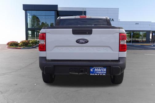 Oxford White 2026 Ford Maverick XLT