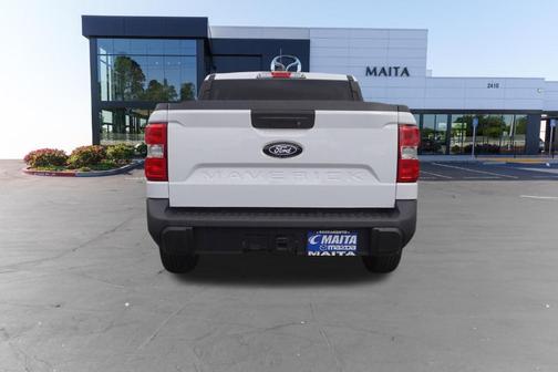 Oxford White 2026 Ford Maverick XLT