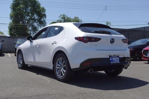 Snowflake White Pearl 2026 Mazda Mazda3 2.5 S