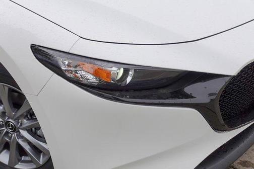 Snowflake White Pearl 2026 Mazda Mazda3 2.5 S