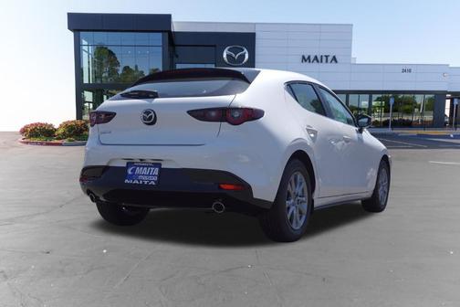 Snowflake White Pearl 2026 Mazda Mazda3 2.5 S