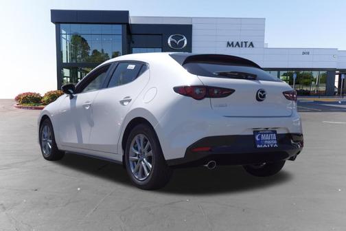 Snowflake White Pearl 2026 Mazda Mazda3 2.5 S