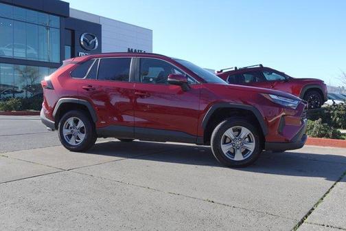 2025 Toyota RAV4 Hybrid XLE