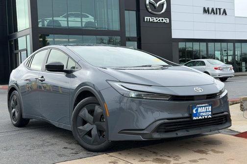 2025 Toyota Prius LE