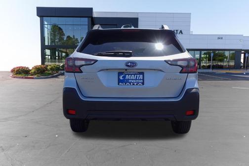 Ice Silver Metallic 2025 Subaru Outback Premium