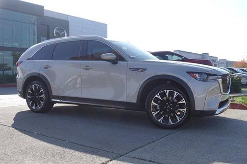 2024 Mazda CX-90 PHEV Premium Plus