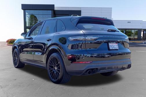 Black 2019 Porsche Cayenne Base