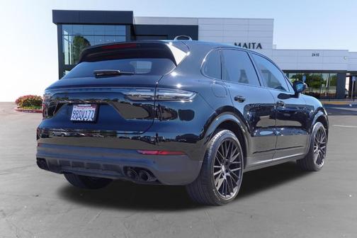 Black 2019 Porsche Cayenne Base