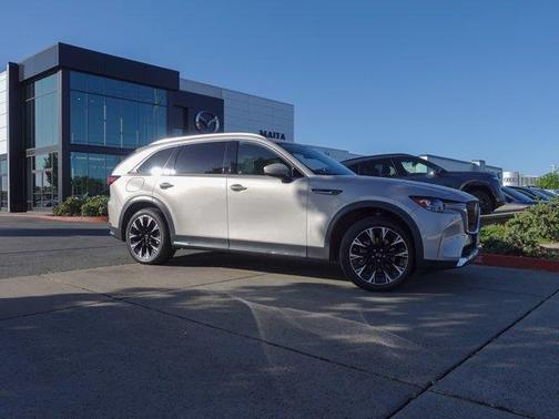 Platinum Quartz Metallic 2024 Mazda CX-90 PHEV Premium Plus