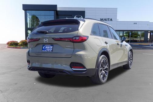 Zircon Sand Metallic 2025 Mazda CX-70 CX-70