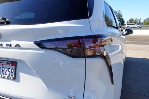 2023 Toyota Sienna LE