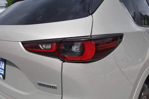 Platinum 2025 Mazda CX-5 2.5 S Preferred Package