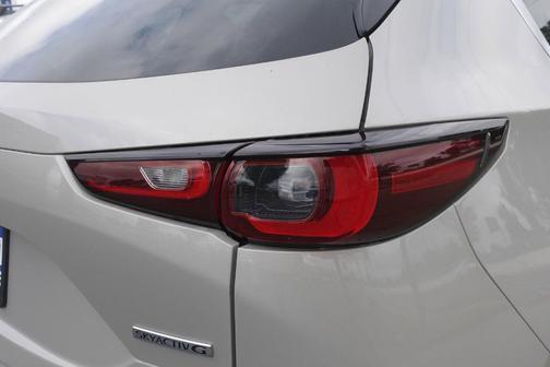 Platinum 2025 Mazda CX-5 2.5 S Preferred Package