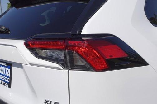 Ice 2025 Toyota RAV4 Hybrid XLE