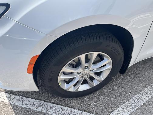 Bright White Clearcoat 2026 Chrysler Pacifica Select