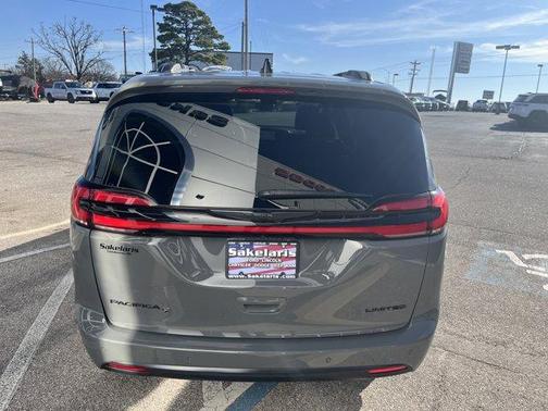 2025 Chrysler Pacifica Limited