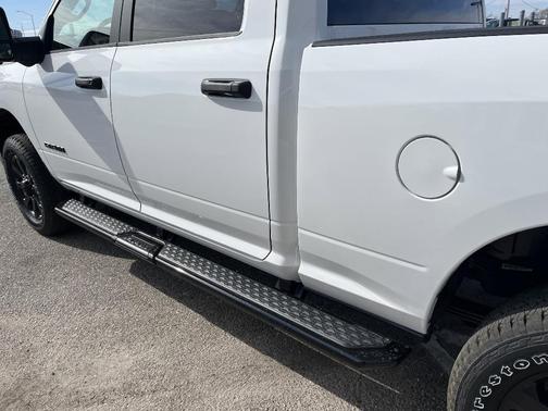 Bright White Clearcoat 2026 RAM 3500 Big Horn