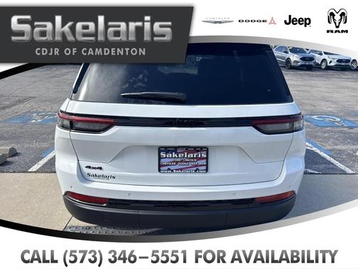 Bright White Clearcoat 2025 Jeep Grand Cherokee Laredo
