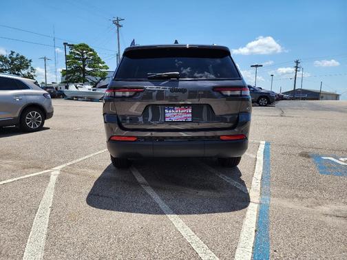 2025 Jeep Grand Cherokee L Laredo