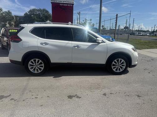 2017 Nissan Rogue SV