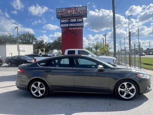 2015 Ford Fusion SE
