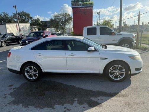2013 Ford Taurus SEL
