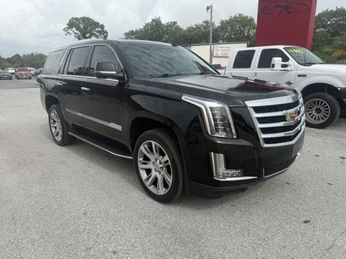 2017 Cadillac Escalade Luxury
