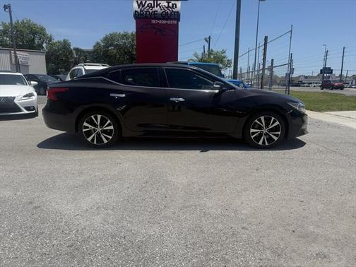2017 Nissan Maxima SV
