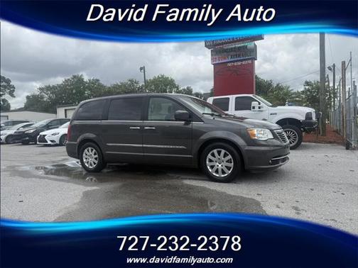 2016 Chrysler Town & Country Touring