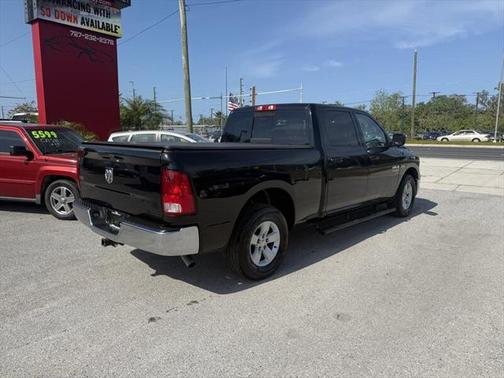 2019 RAM 1500 SLT