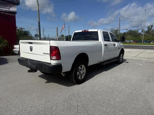 2017 RAM 3500 Tradesman Crew Cab 4x4 8' Box