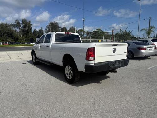 2017 RAM 3500 Tradesman Crew Cab 4x4 8' Box