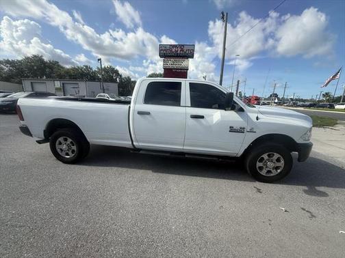 2017 RAM 3500 Tradesman Crew Cab 4x4 8' Box