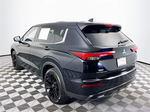 2024 Mitsubishi Outlander SE Black Edition S-AWC