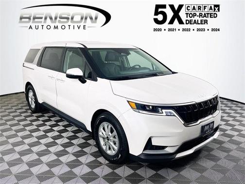 2024 Kia Carnival LX